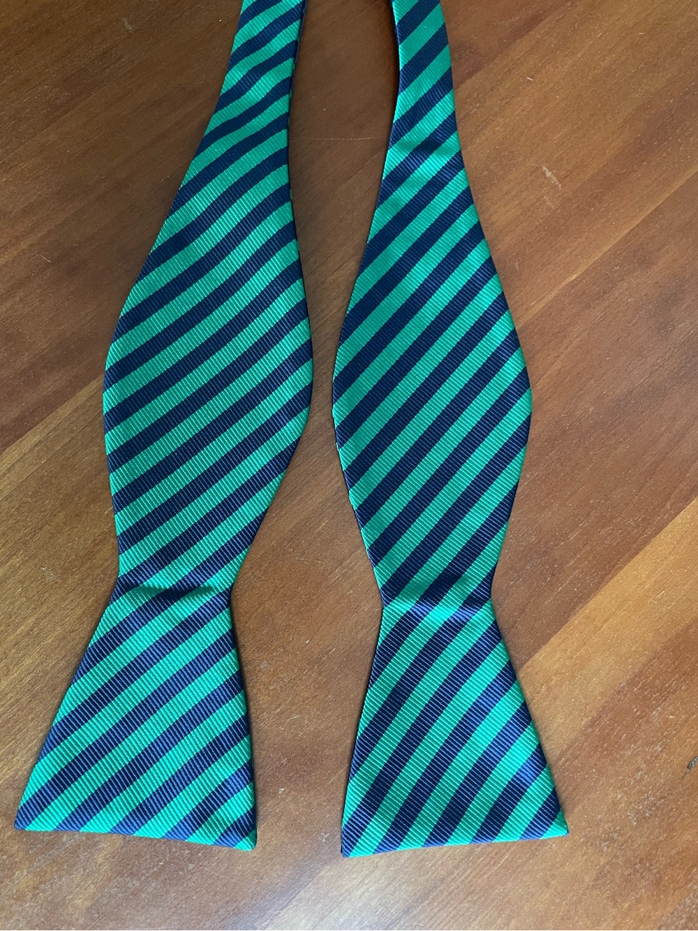 NWT Stafford Self Tie Bow Tie Diagonal Stripe Blue Green